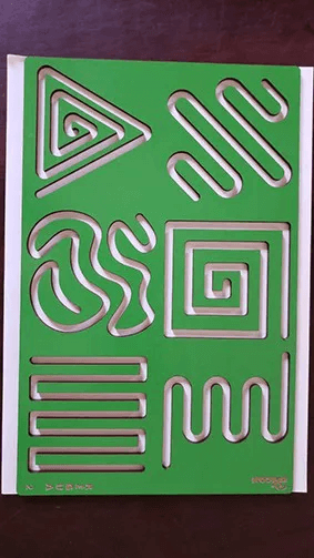 KIT PSICOMOTRICIDADE - PAINÉIS PSICOMOTORES, PAPEL E LÁPIS TRIANGULAR - Imagem 2